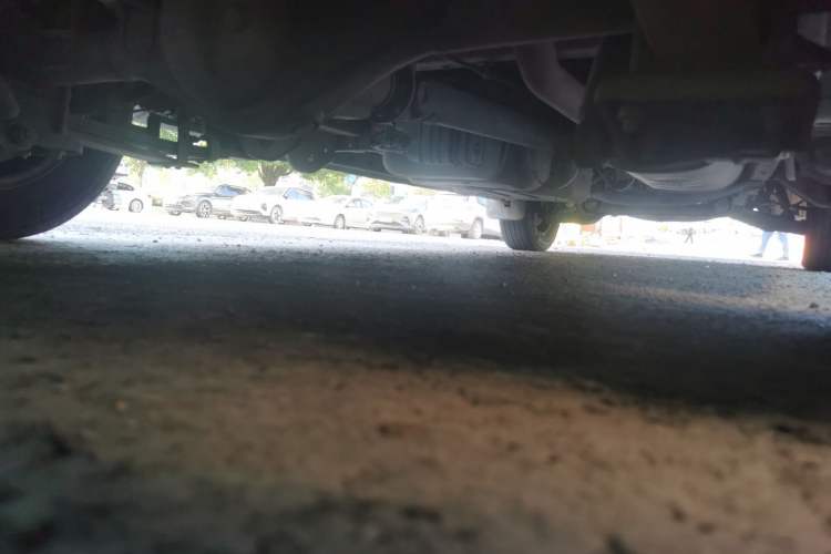 Used JAC Refine M3 2022 1.8L 7-seat Standard Edition Chassis Rear Right