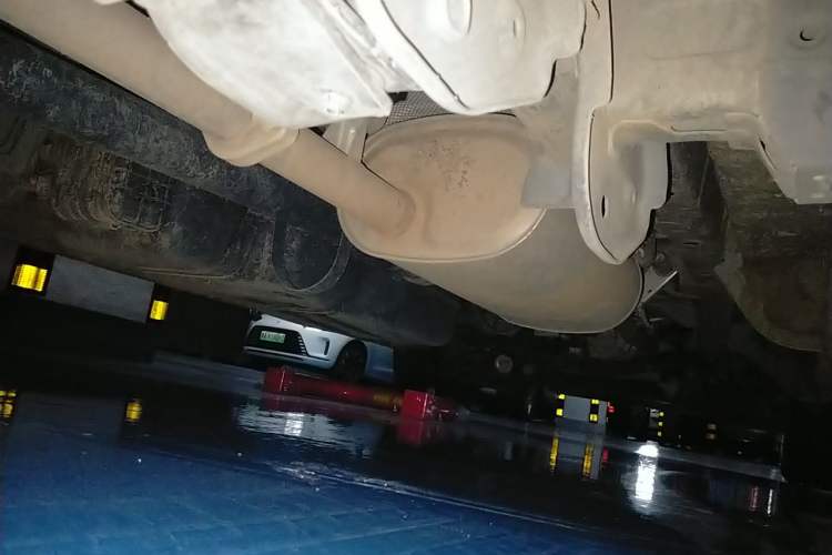 Used JAC Refine M3 2022 PLUS Standard Model 1.5T Chassis Rear Right