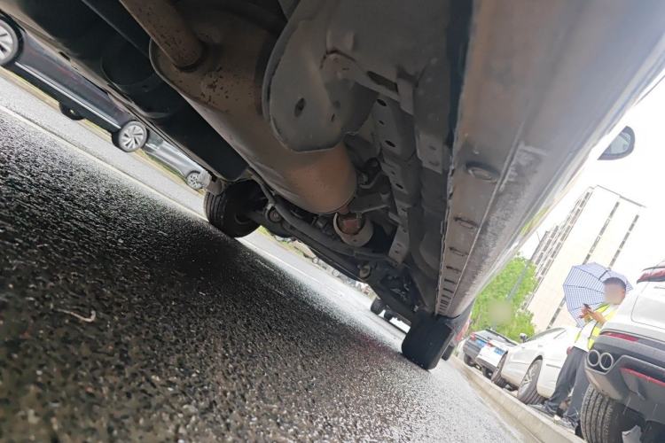 Used JAC Refine M3 2022 PLUS 1.8L 7-seater Standard Model Chassis Rear Right
