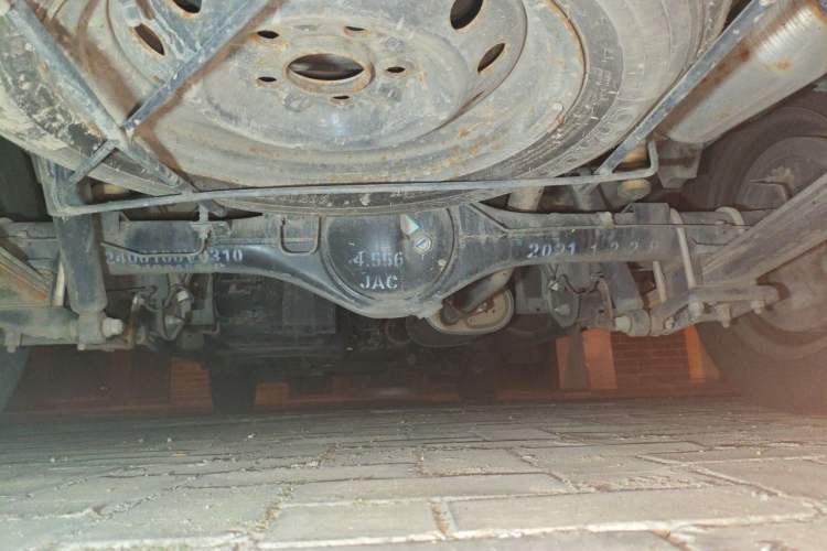 Used JAC Refine M3 2022 PLUS 1.8L 7-seater Standard Model Chassis Rear