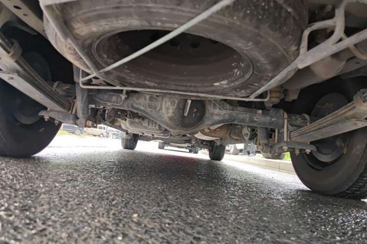 Used JAC Refine M3 2022 PLUS 1.8L 7-seater Standard Model Chassis Rear