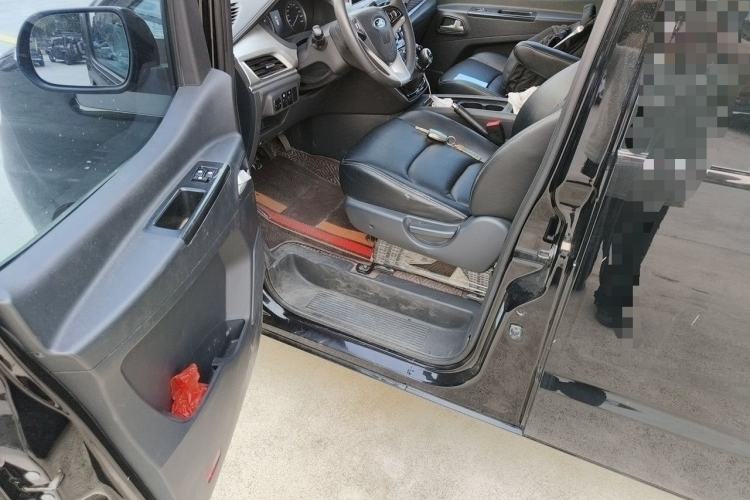 Used JAC Refine M3 2022 PLUS 1.8L 7-seater Standard Model Driver Seat