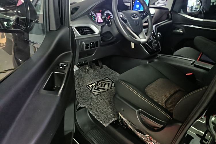 Used JAC Refine M3 2022 PLUS 1.8L 7-seater Standard Model Driver Seat