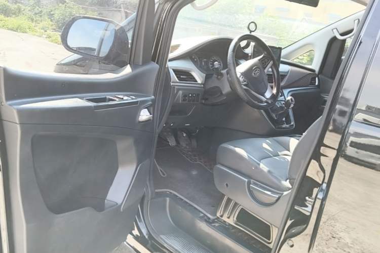Used JAC Refine M3 2022 PLUS 1.8L 7-seater Standard Model Driver Seat