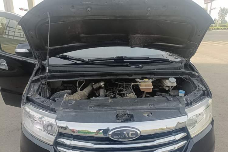 Used JAC Refine M3 2022 PLUS 1.5T 7-Seater Standard Model Engine Bay