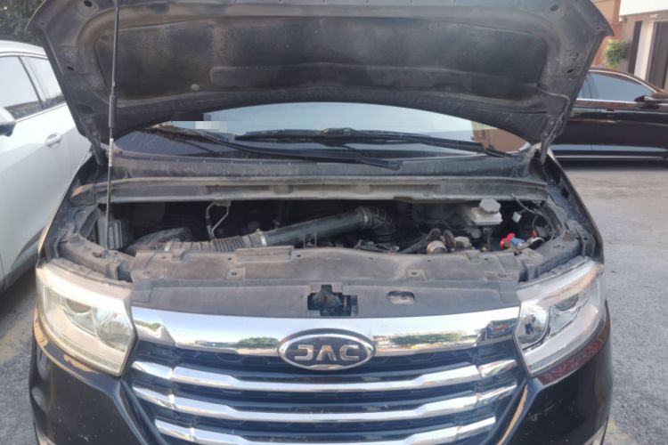 Used JAC Refine M3 2022 1.8L 7-seat Standard Edition Engine Bay