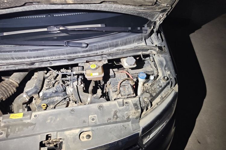 Used JAC Refine M3 2022 1.5T 7-Seater Standard Edition Engine Bay Left
