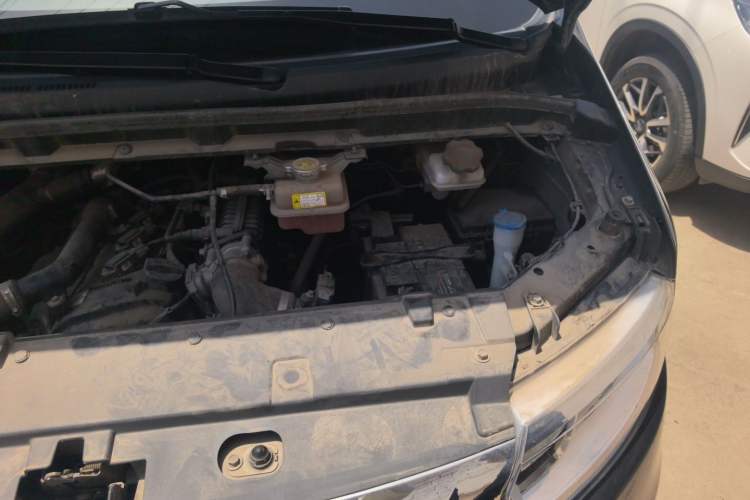 Used JAC Refine M3 2022 1.5T 7-Seater Standard Edition Engine Bay Left