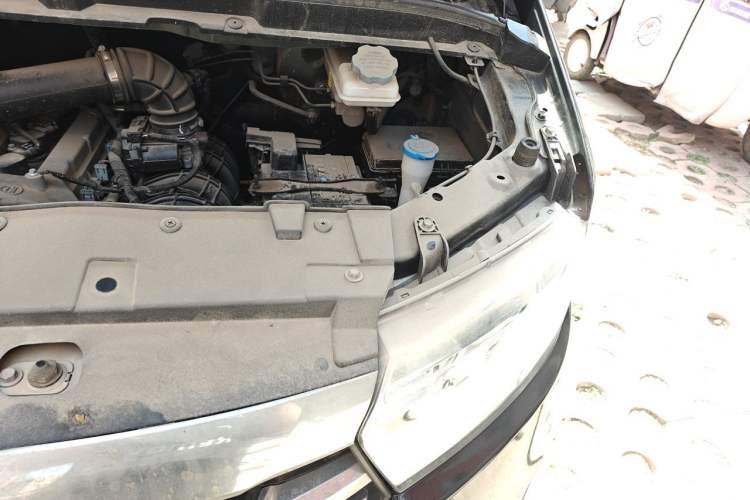 Used JAC Refine M3 2022 PLUS IKEA Edition 1.8L Comfort Version Engine Bay Left