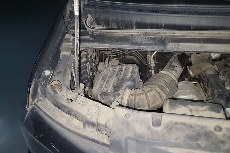 Used JAC Refine M3 2022 PLUS Creator Edition 1.5T Luxury Model Engine Bay Right