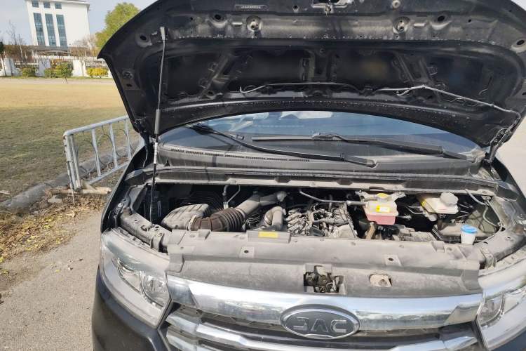 Used JAC Refine M3 2022 PLUS IKEA High-Power Version 1.5T Comfort Model Engine Bay Right
