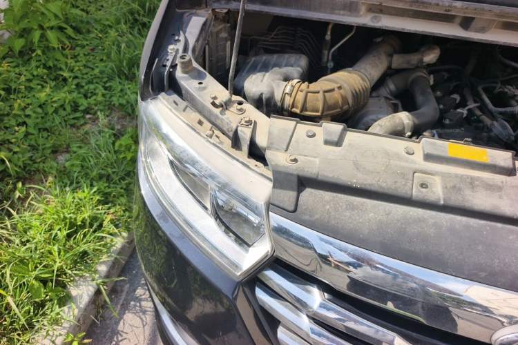 Used JAC Refine M3 2022 1.5T 7-Seater Standard Edition Engine Bay Right