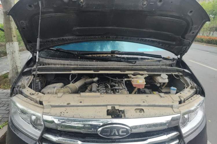 Used JAC Refine M3 2022 PLUS 1.5T 7-Seater Standard Model Engine Bay