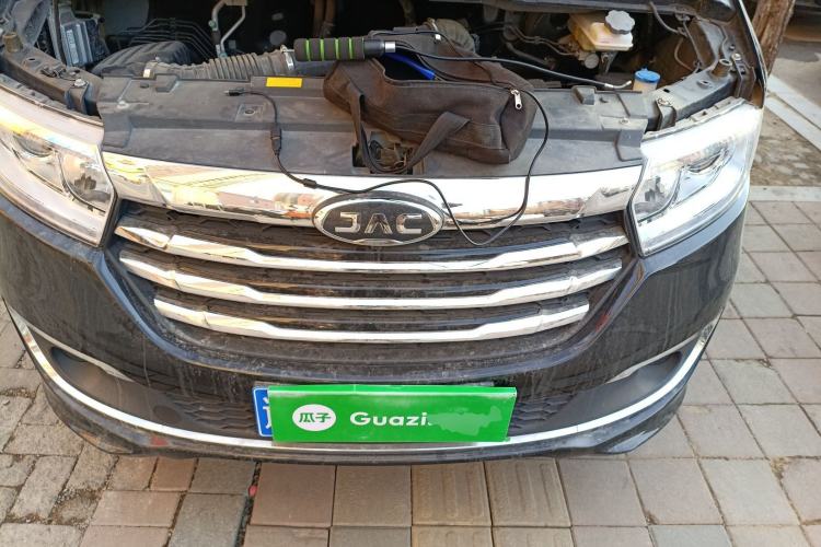 Used JAC Refine M3 2022 1.8L 7-seat Standard Edition Engine Bay
