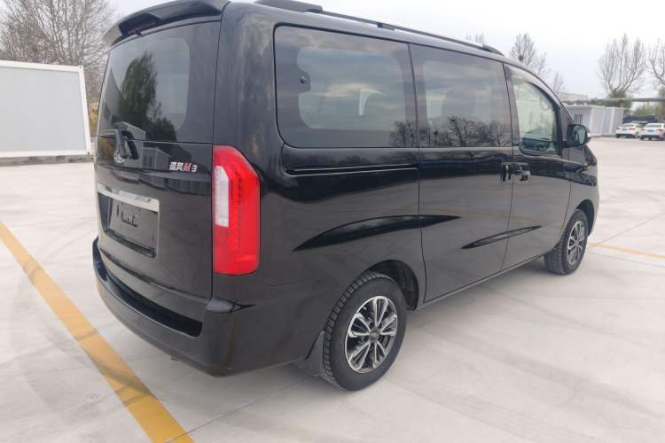 Used JAC Refine M3 2022 1.8L 7-seat Standard Edition Exterior 4