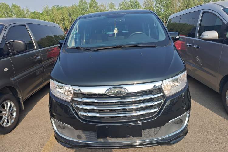 Used JAC Refine M3 2022 PLUS 1.8L 7-seater Standard Model Front