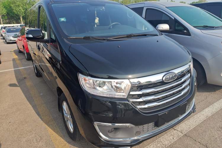 Used JAC Refine M3 2022 PLUS 1.8L 7-seater Standard Model Front Right 45 Deg