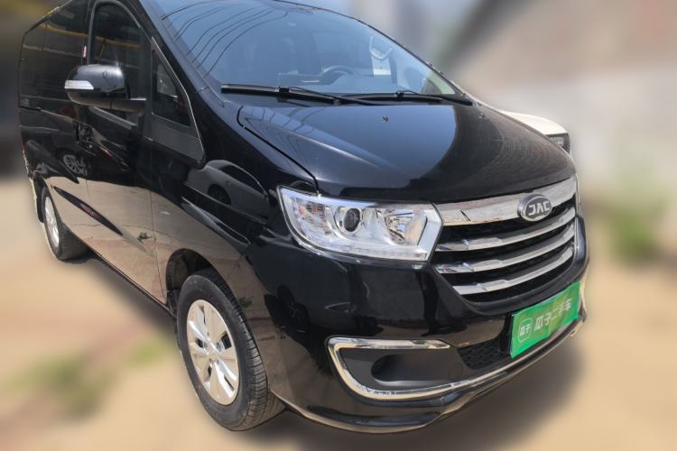 Used JAC Refine M3 2022 1.5T 7-Seater Standard Edition Front Right 45 Deg