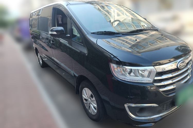 Used JAC Refine M3 2022 PLUS 1.5T 7-Seater Standard Model Front Right 45 Deg