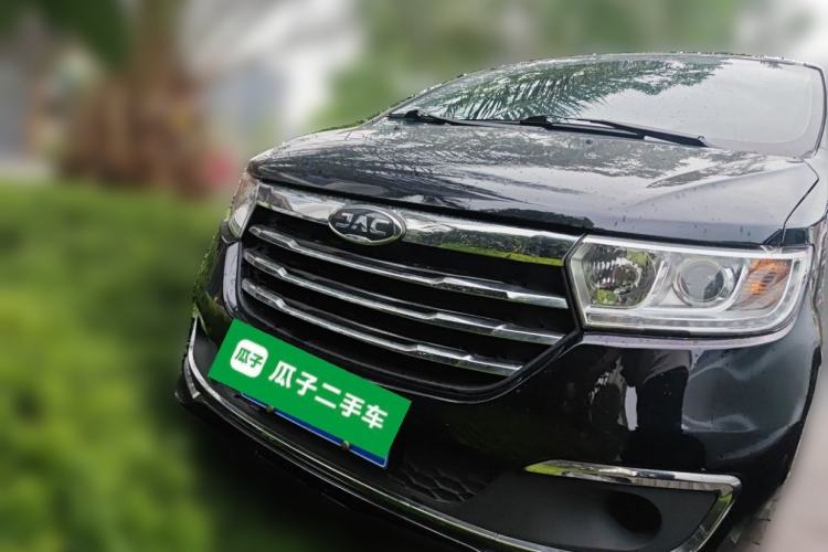 Used JAC Refine M3 2022 PLUS 1.8L 7-seater Standard Model Front
