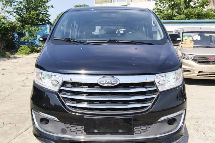 Used JAC Refine M3 2022 PLUS 1.8L 7-seater Standard Model Front