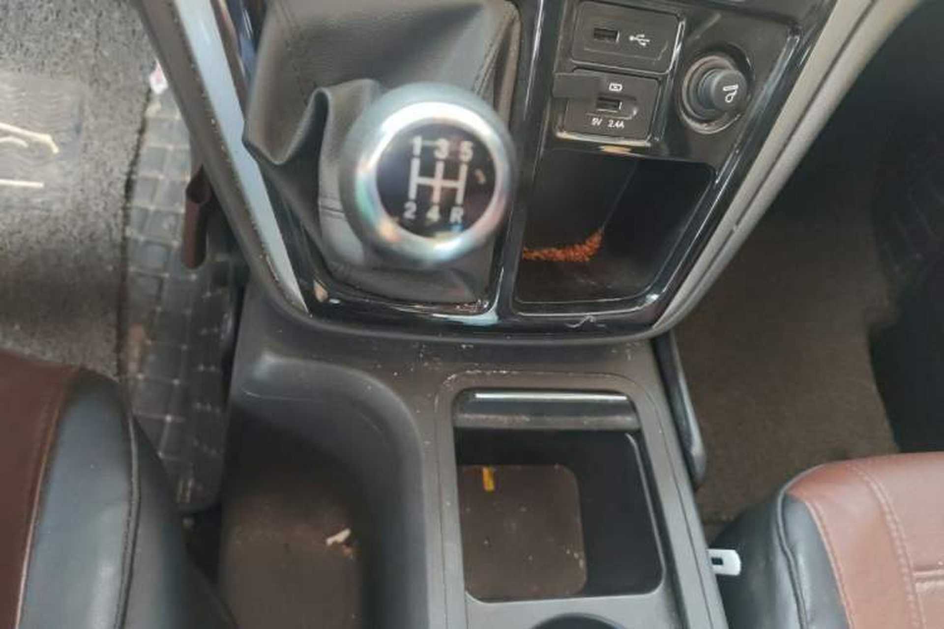 Used JAC Refine M3 2022 1.5T 7-Seater Standard Edition Gear Lever