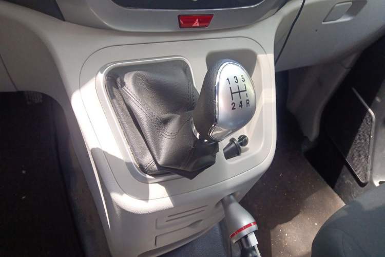 Used JAC Refine M3 2022 PLUS IKEA Edition 1.8L Comfort Version Gear Lever