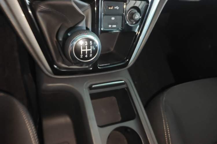 Used JAC Refine M3 2022 PLUS 1.5T 7-Seater Standard Model Gear Lever