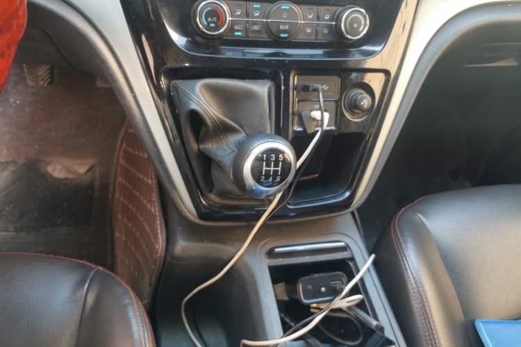 Used JAC Refine M3 2022 1.8L 7-seat Standard Edition Gear Lever