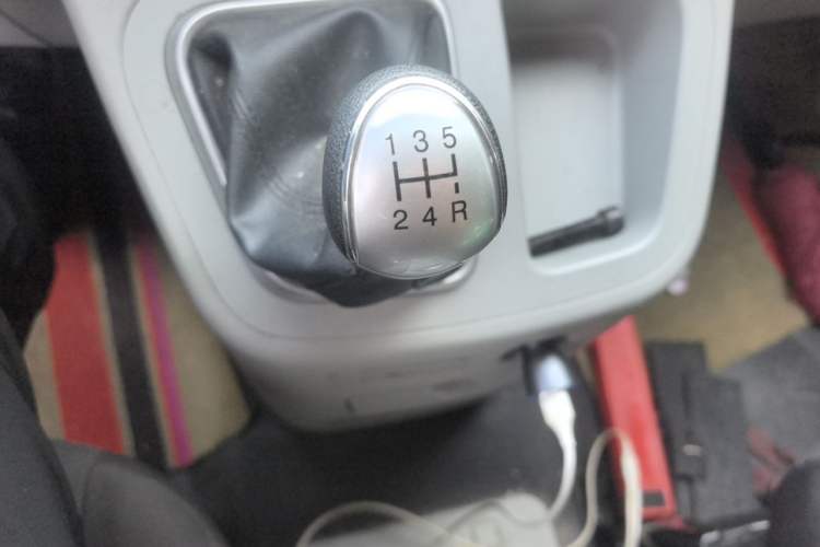Used JAC Refine M3 2022 1.8L 7-seat Standard Edition Gear Lever