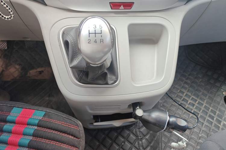 Used JAC Refine M3 2022 PLUS IKEA Edition 1.8L Comfort Version Gear Lever