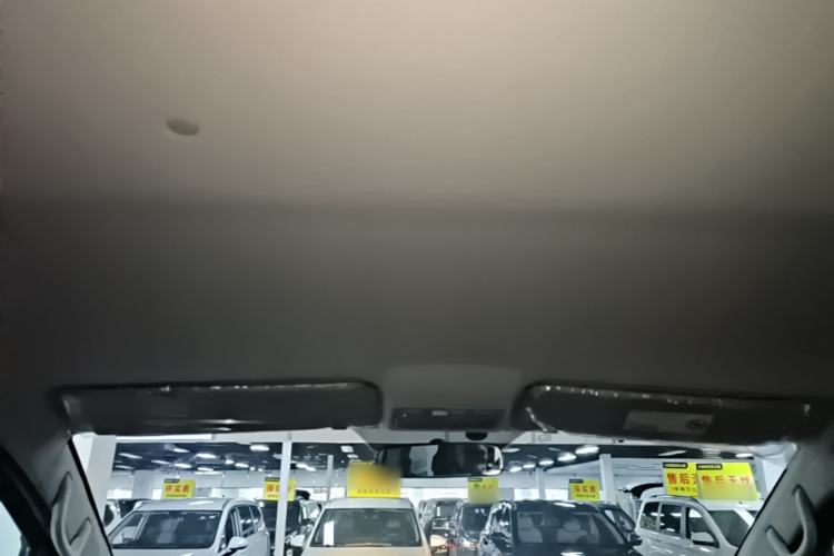 Used JAC Refine M3 2022 PLUS 1.8L 7-seater Standard Model Headliner