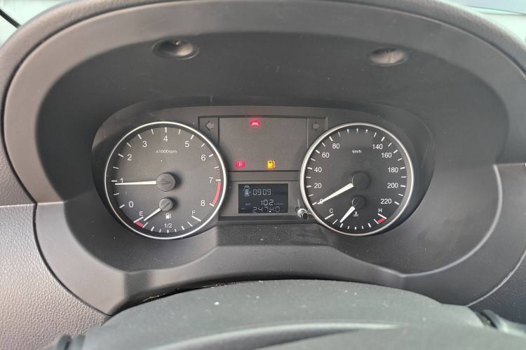 Used JAC Refine M3 2022 PLUS IKEA Edition 1.8L Comfort Version Instrument Cluster