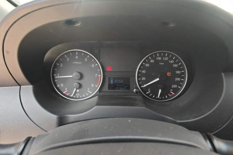 Used JAC Refine M3 2022 PLUS IKEA Edition 1.8L Comfort Version Instrument Cluster