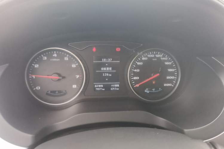 Used JAC Refine M3 2022 PLUS 1.8L 7-seater Standard Model Instrument Cluster