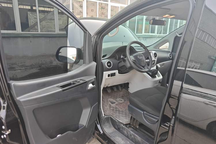 Used JAC Refine M3 2022 PLUS IKEA Edition 1.8L Comfort Version Interior 3
