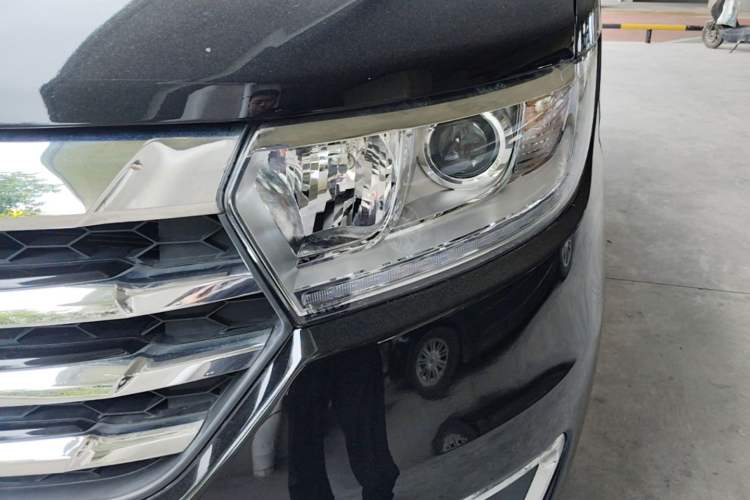 Used JAC Refine M3 2022 PLUS IKEA Edition 1.8L Comfort Version Left Front Headlight