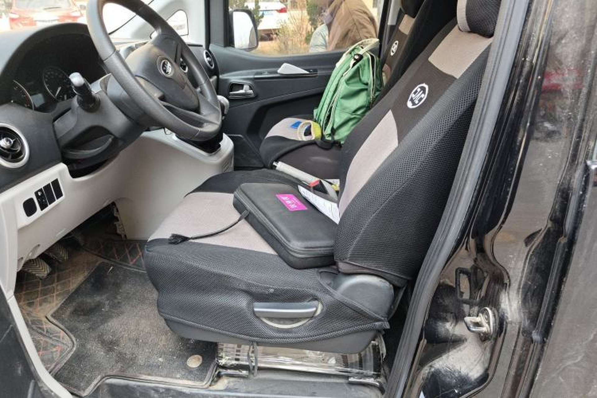 Used JAC Refine M3 2022 1.8L 7-seat Standard Edition Left Front Seat