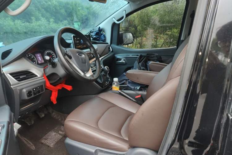 Used JAC Refine M3 2022 PLUS 1.5T 7-Seater Standard Model Left Front Seat