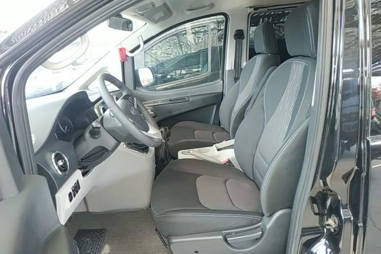 Used JAC Refine M3 2022 1.8L 7-seat Standard Edition Left Front Seat