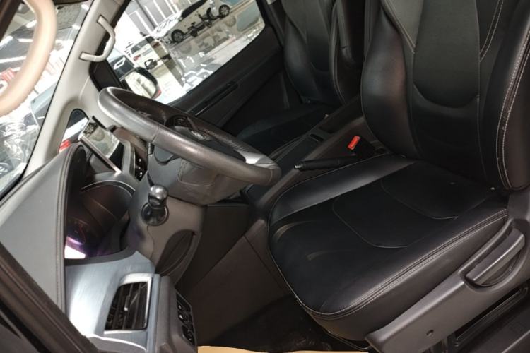 Used JAC Refine M3 2022 1.8L 7-seat Standard Edition Left Front Seat