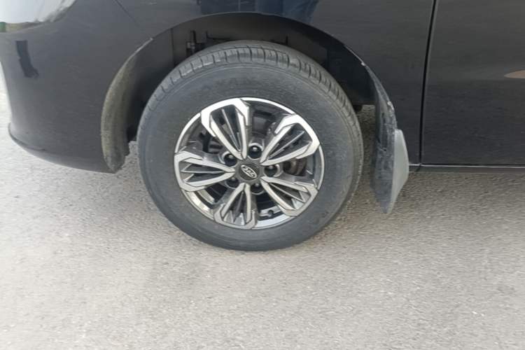 Used JAC Refine M3 2022 PLUS 1.5T 7-Seater Standard Model Left Front Wheel Hub