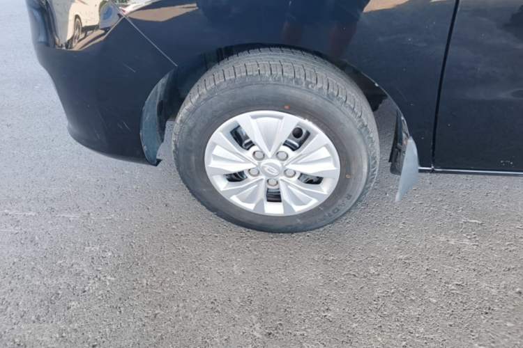 Used JAC Refine M3 2022 1.5T 7-Seater Standard Edition Left Front Wheel Hub
