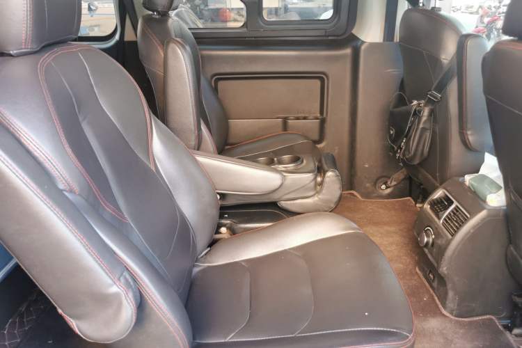 Used JAC Refine M3 2022 1.8L 7-seat Standard Edition Left Rear Seat