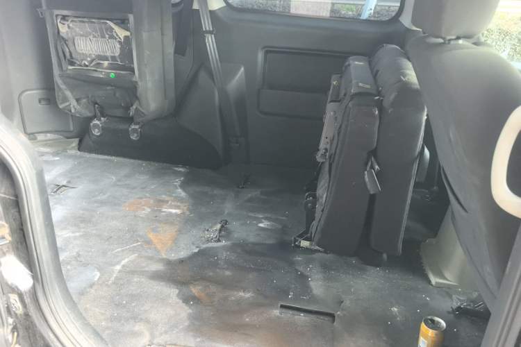 Used JAC Refine M3 2022 1.8L 7-seat Standard Edition Left Rear Seat