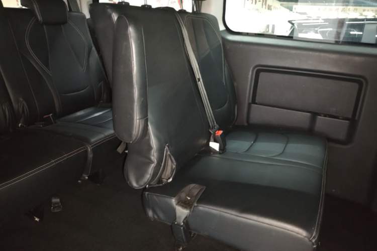 Used JAC Refine M3 2022 1.8L 7-seat Standard Edition Left Rear Seat