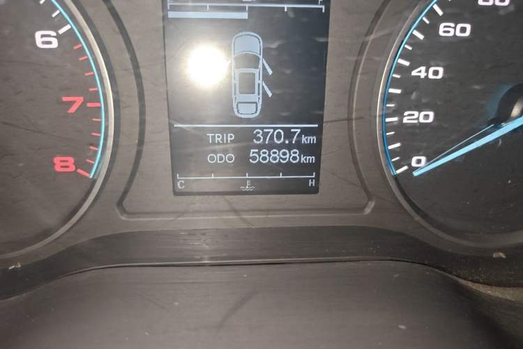 Used JAC Refine M3 2022 1.5T 7-Seater Standard Edition Odometer Close Up