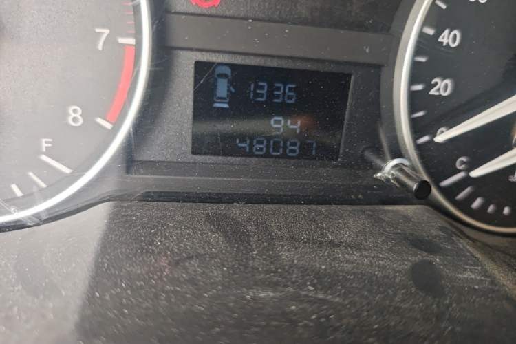 Used JAC Refine M3 2022 PLUS Creator Edition 1.5T Luxury Model Odometer Close Up
