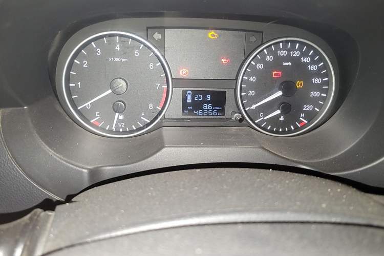 Used JAC Refine M3 2022 PLUS Creator Edition 1.5T Luxury Model Odometer Close Up