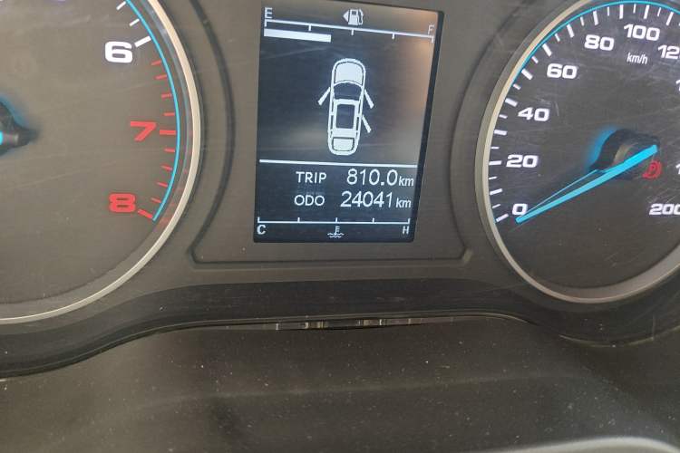 Used JAC Refine M3 2022 PLUS 1.5T 7-Seater Standard Model Odometer Close Up